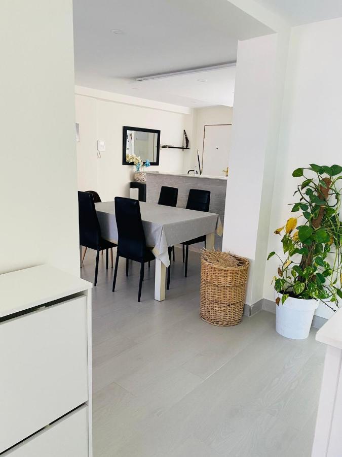 Apartamento Cuidad Ciencias Valencia Exterior photo
